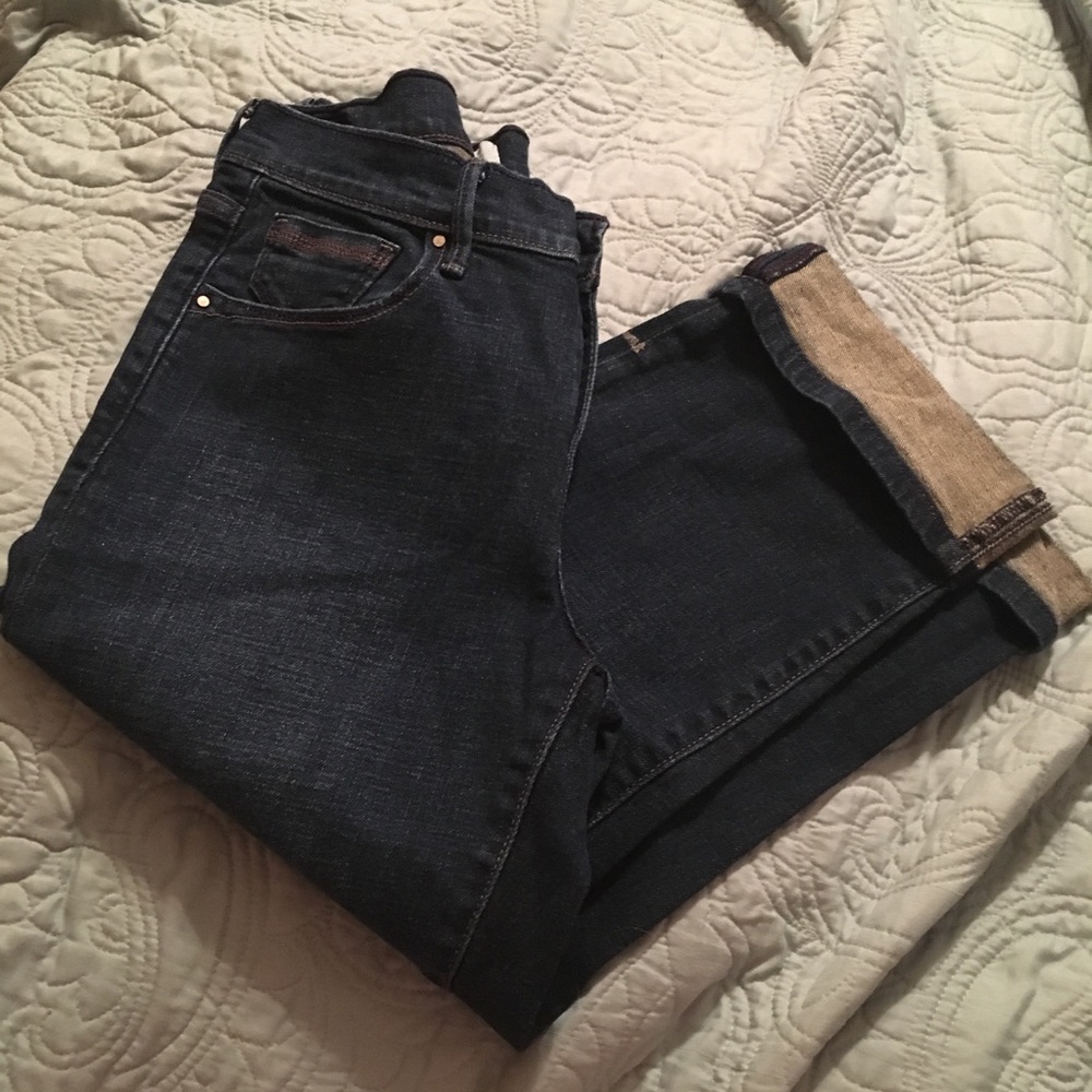 Levi’s Capris - Picture 2 of 6